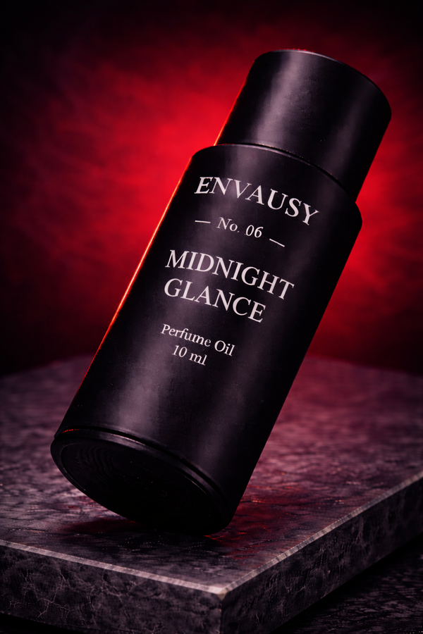 No. 06 Midnight Glance (U)